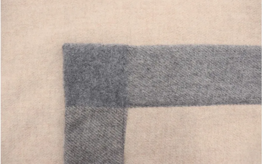 Biederlack Koc wełniany 150x210 cm Prado Sand 787200 Clearance