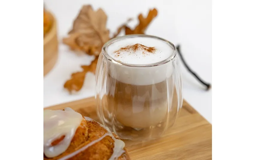 Vialli Design Komplet 2 szklanek termicznych 250 ml z podwójną ścianką Tulip Outlet