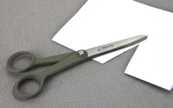 Fiskars Nożyczki uniwersalne małe 17 cm ReNew Outlet